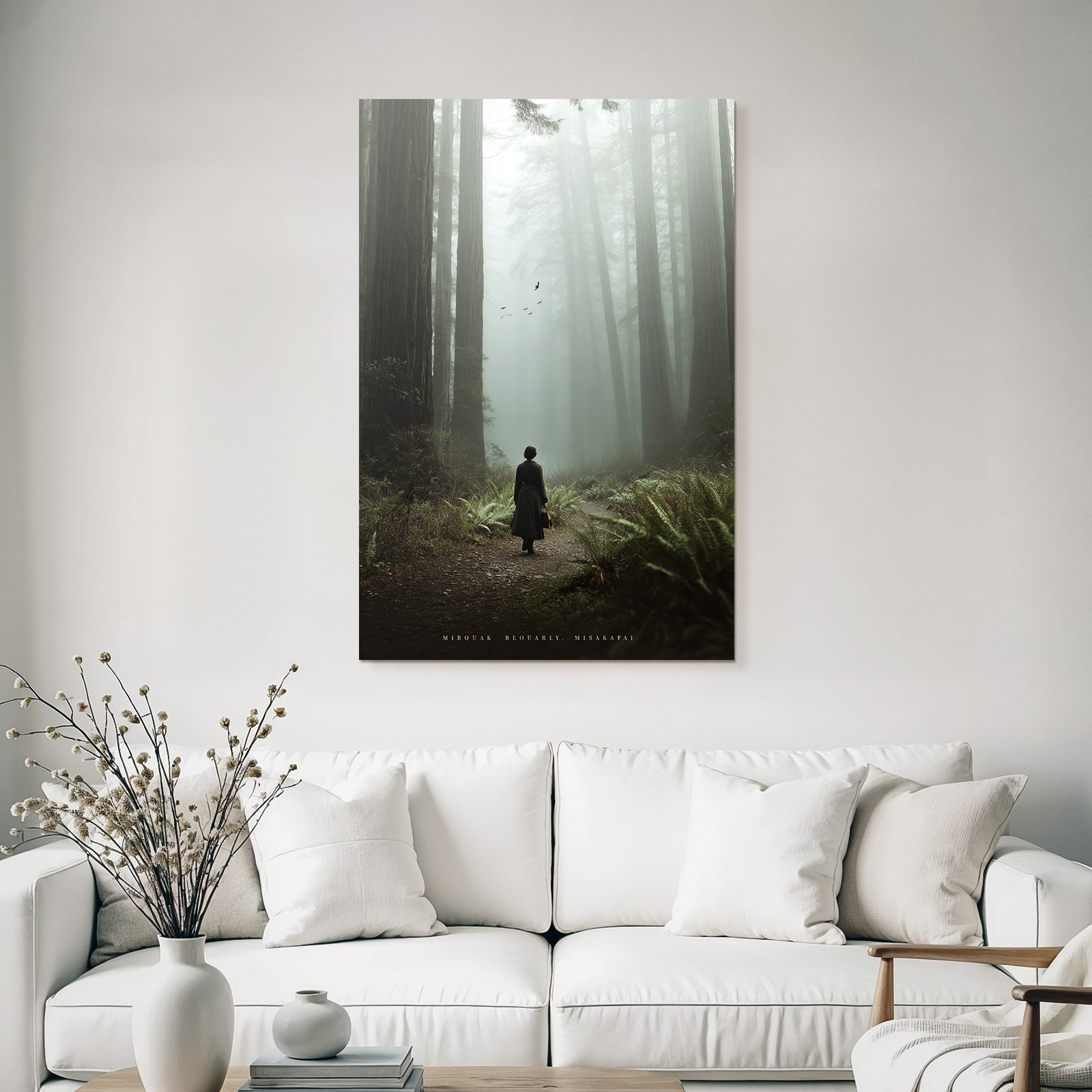 Mistiger Wald Mit Person In Vintage Kleidung