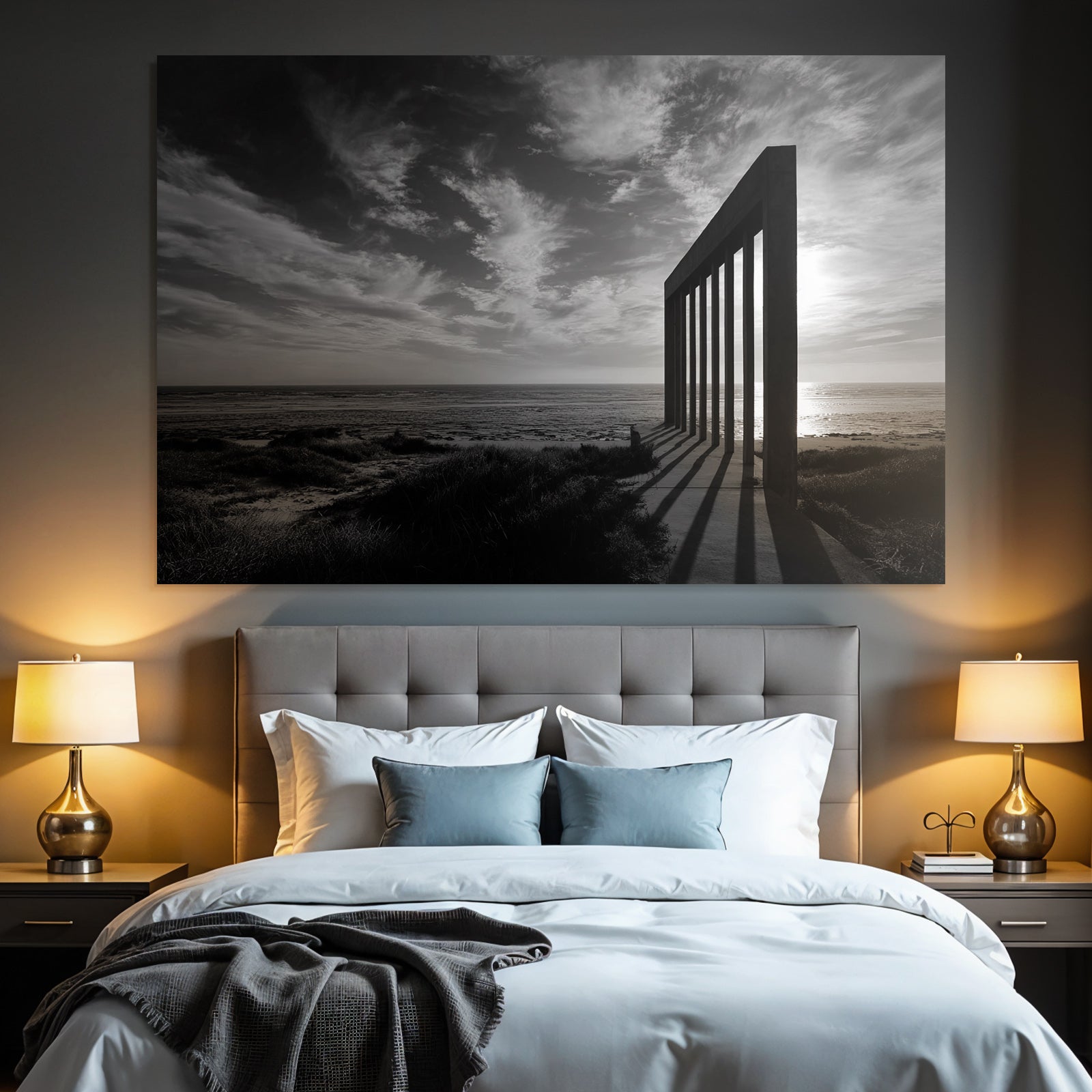 Schwarze Und Weisse Fotografie Von Säule Mit Himmel Und Meer Hintergrund