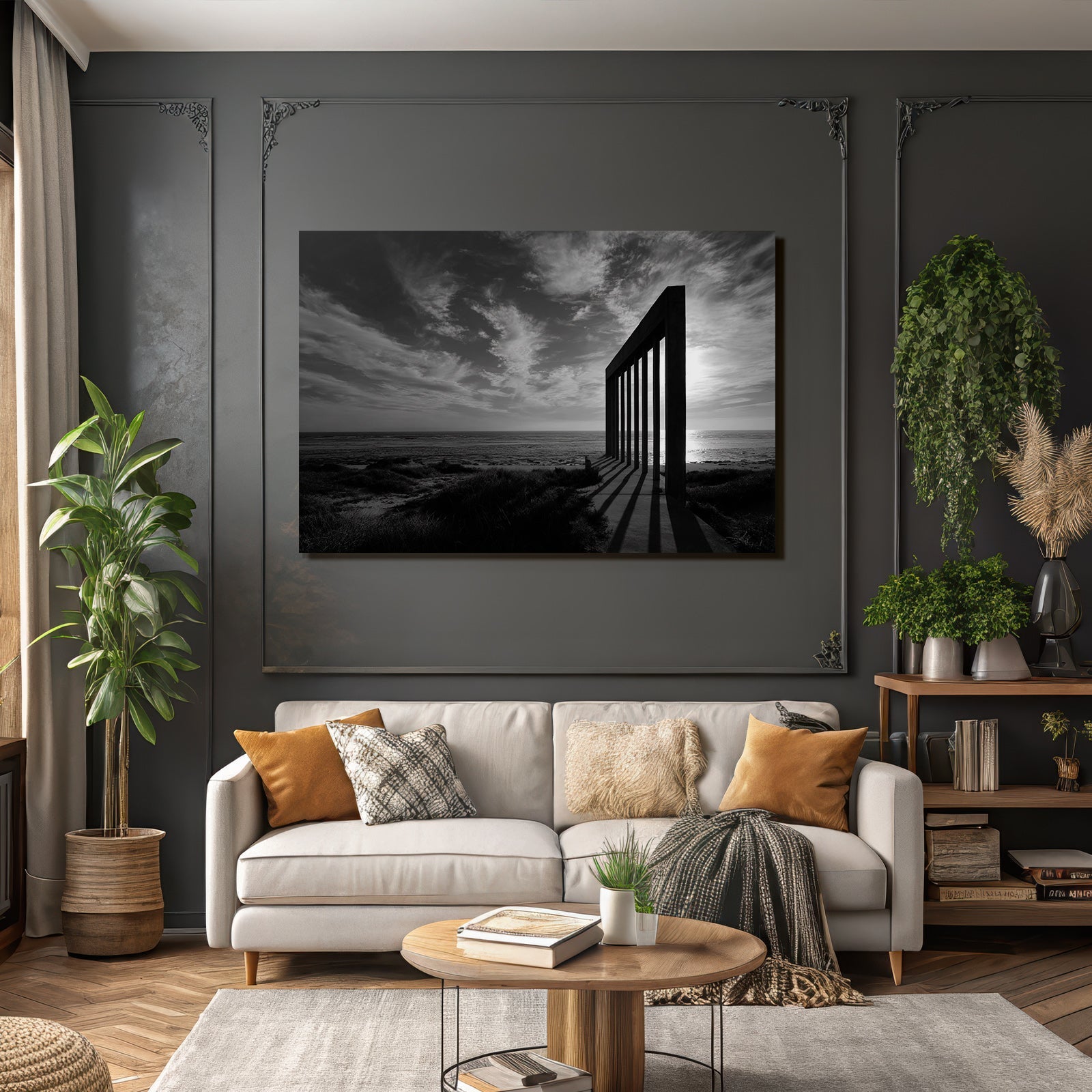 Schwarze Und Weisse Fotografie Von Säule Mit Himmel Und Meer Hintergrund