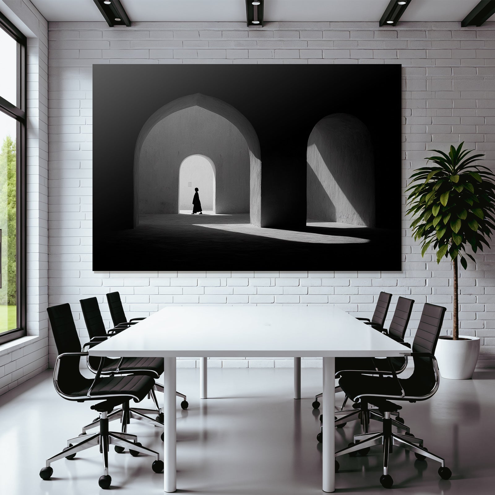 Silhoütte Einer Person Die Durch Architektonischen Raum Geht