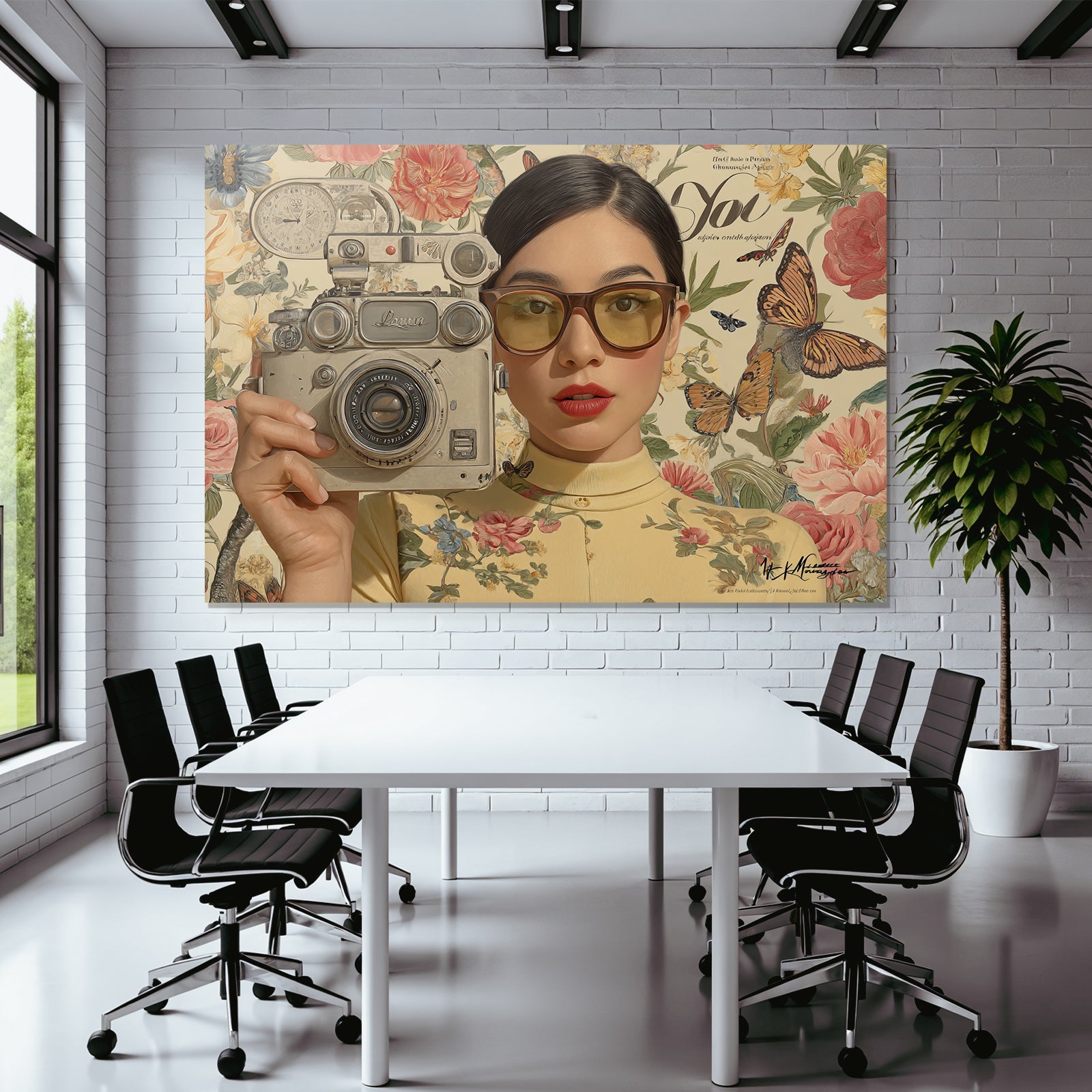 Stylisierte Portraet Einer Person Mit Kamera Blumen Und Freunden