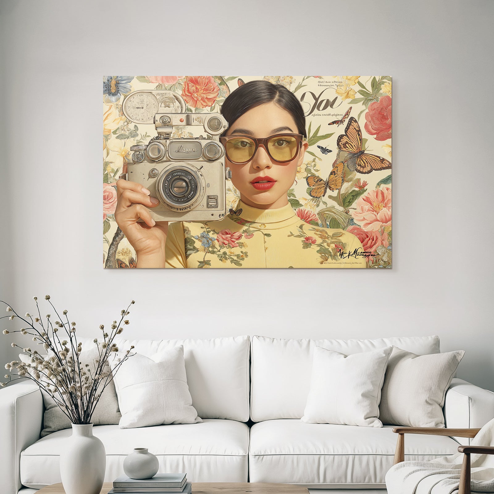 Stylisierte Portraet Einer Person Mit Kamera Blumen Und Freunden