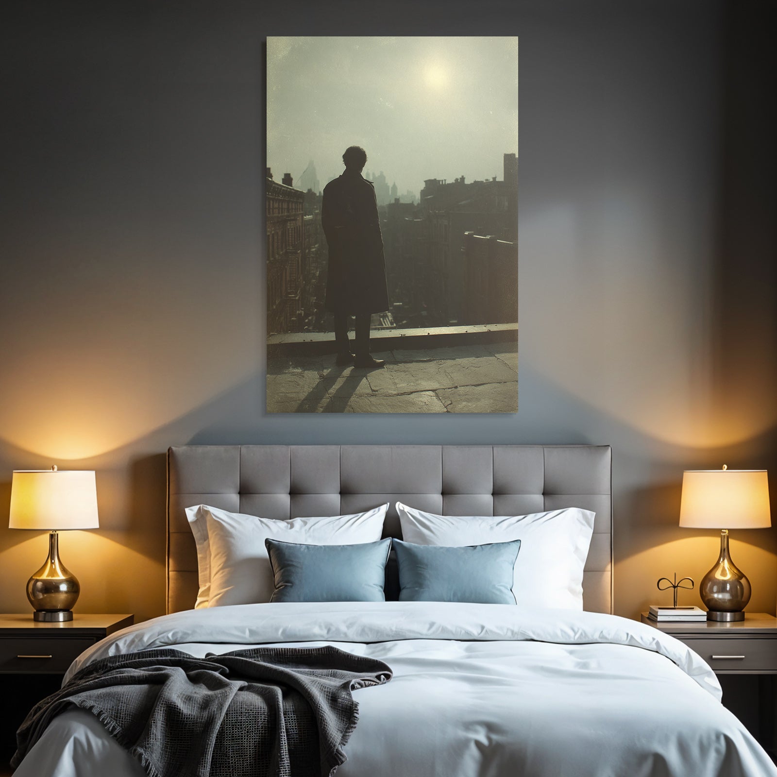 Silhouette Auf Hausdach Mit Stadtpanorama Im Dunst