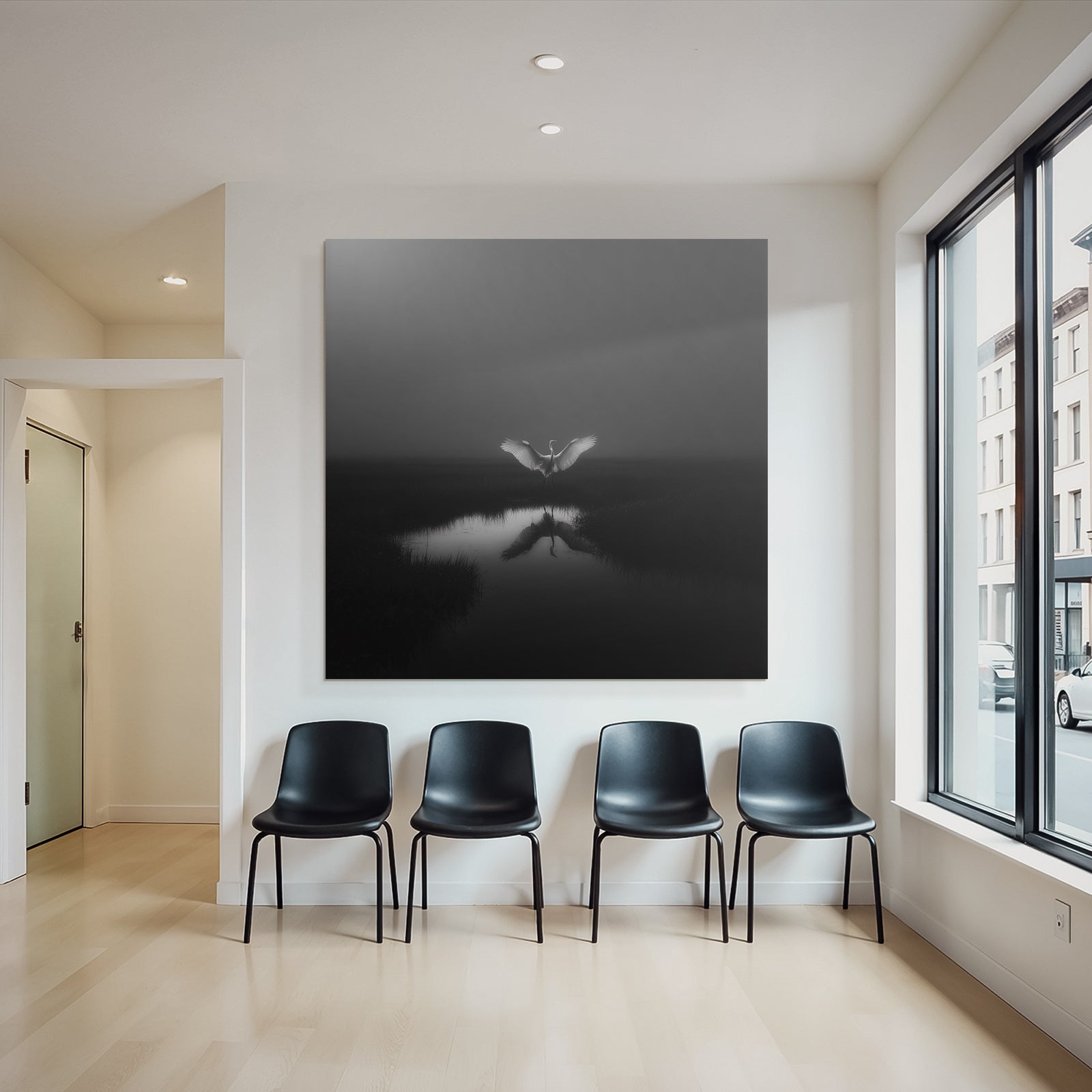 Schwarzweiß Photo Von Einer Egretta Im Naßen Biotop Mit Reflexionen