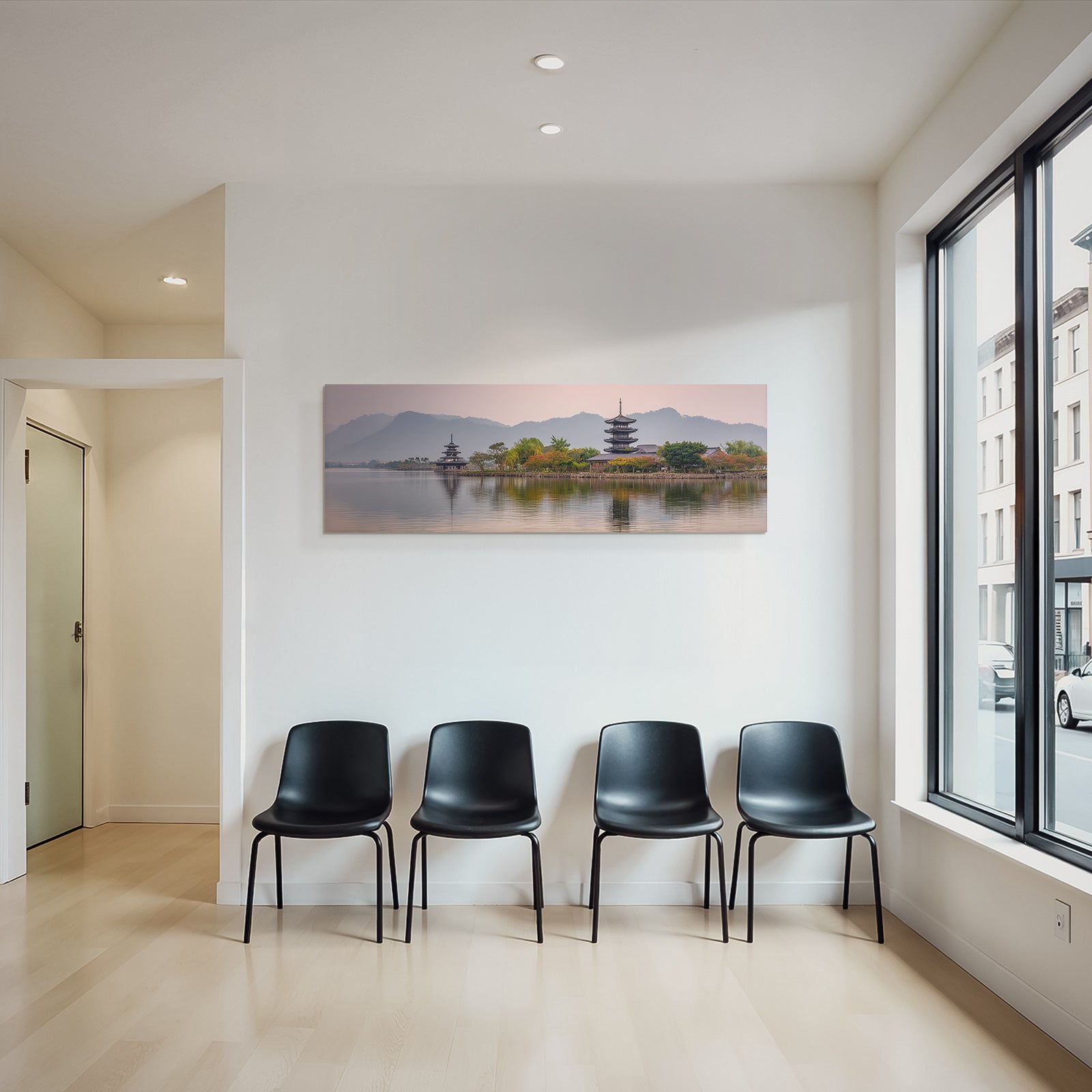 See Mit Pagoden Und Bergen Im Sonnenaufgang