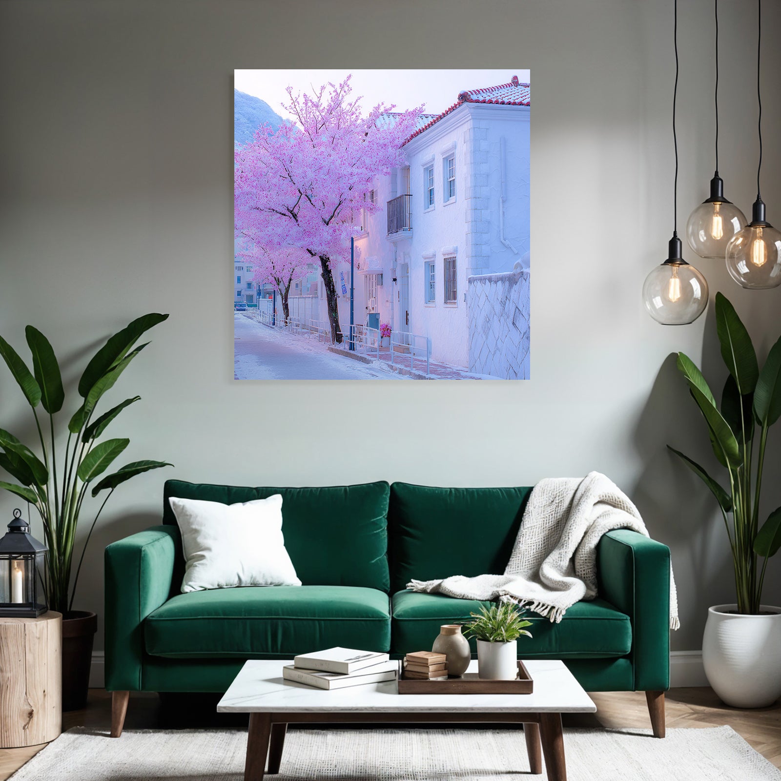 Ruhige Strassenszene Mit Rosa Blütenbaum Neben Weissem Gebäude Im Winter