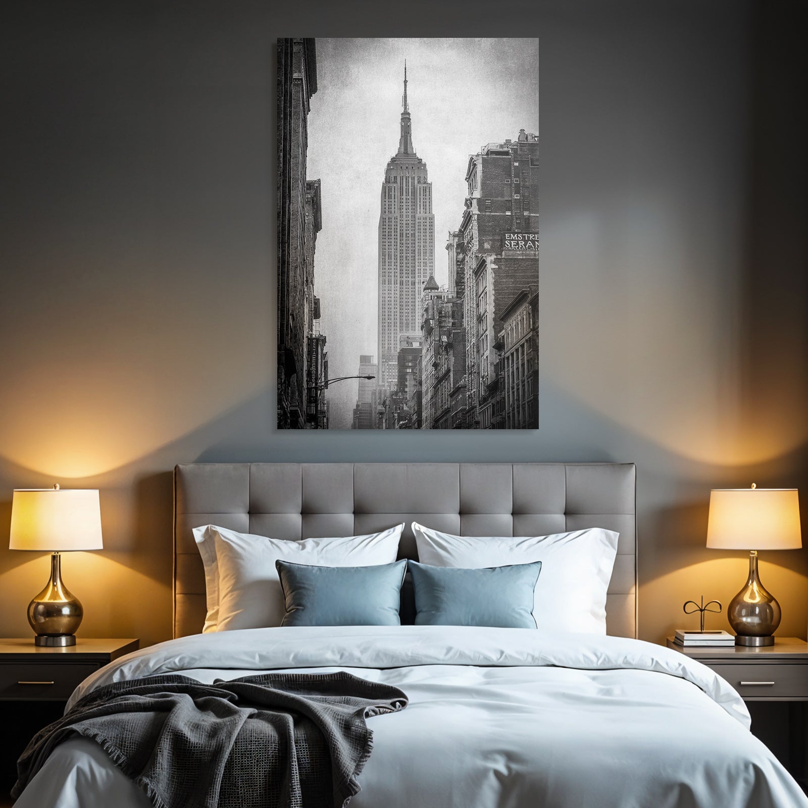 Schwarzweiss Stadtbild Mit Hohem Wolkenkratzer Im Nebel