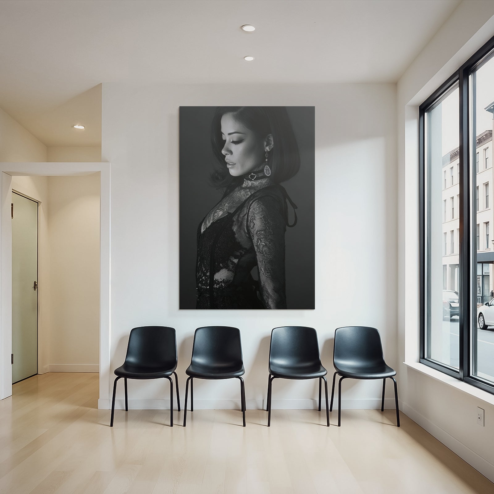 Schwarz Weisse Porträt Von Einer Frau Mit Tätowierungen Und Juwelen