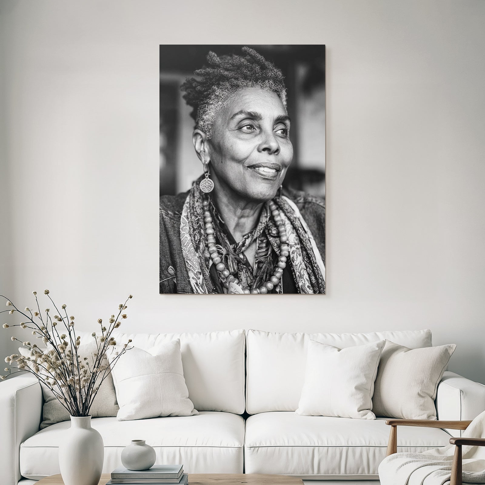 Schwarzweiss Portrait Einer Frau Mit Juwelen Und Selbstbewusstem Blick