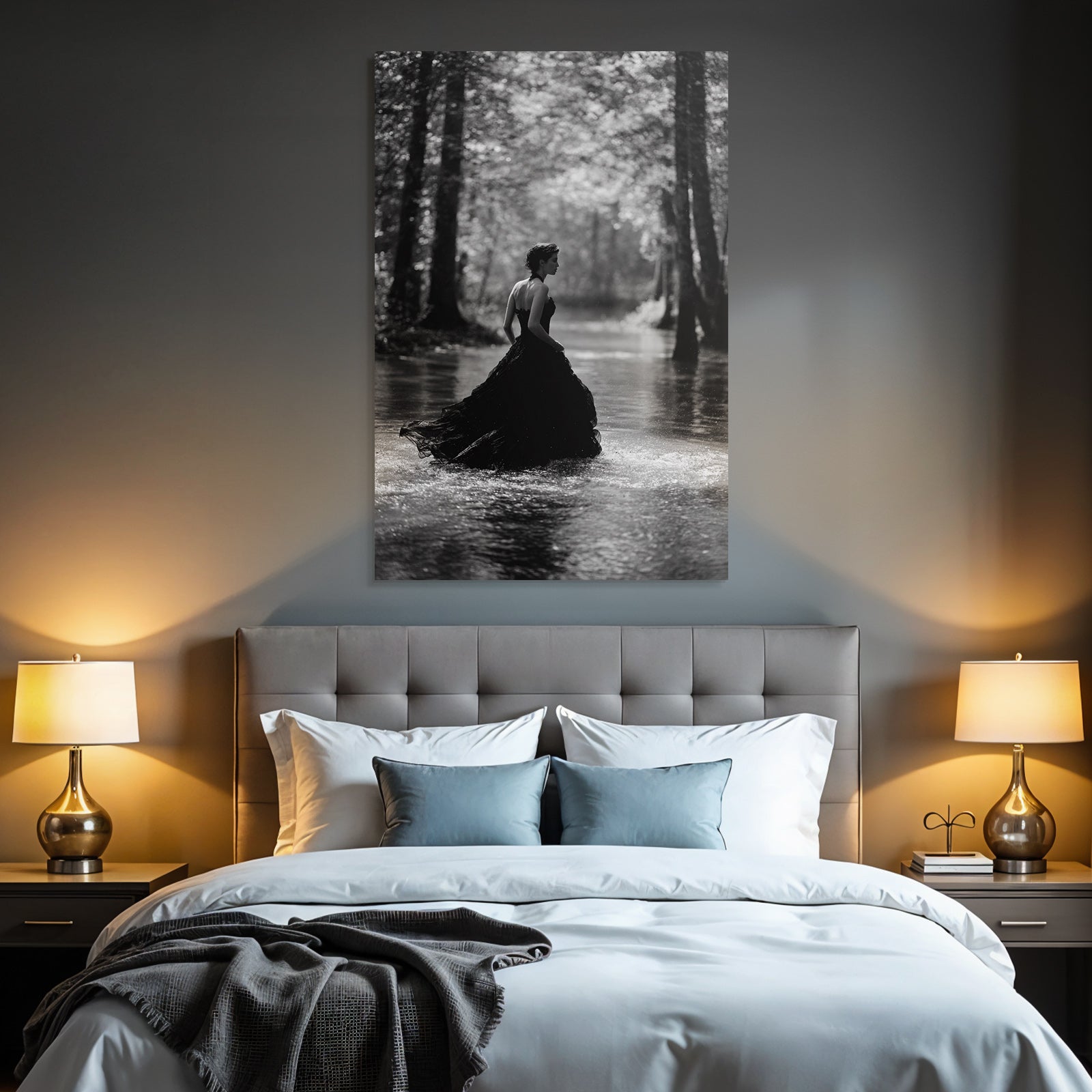 Silhoütte Einer Frau Im Langen Schwarzen Kleid Über Schattiges Wasser