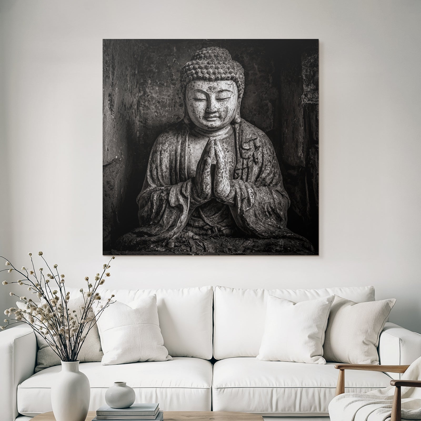 Stehender Buddhistische Statü Pray Position Monochrom