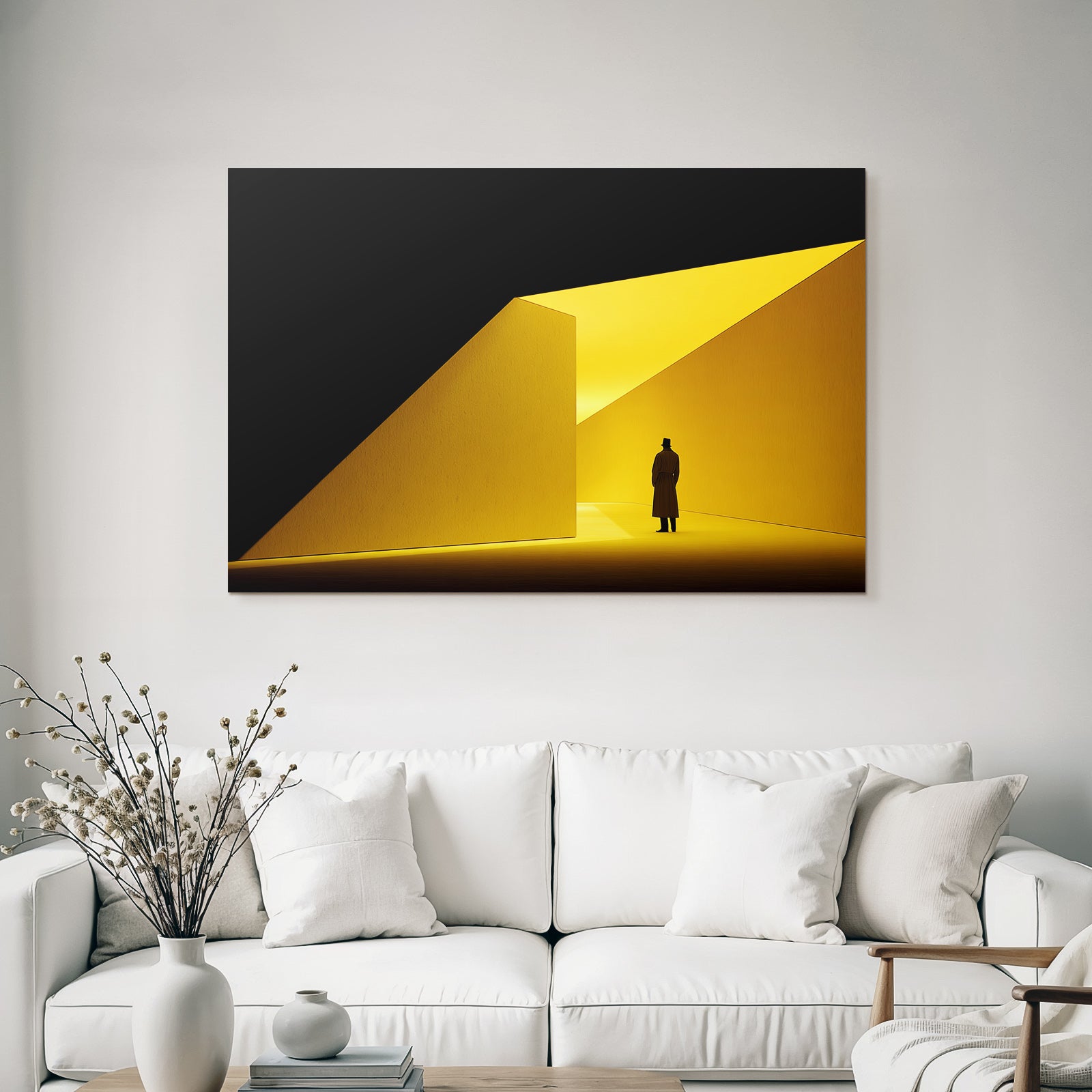 Silhoütte Im Langen Mantel Steht Im Hellen Abstrakten Winkeligen Raum