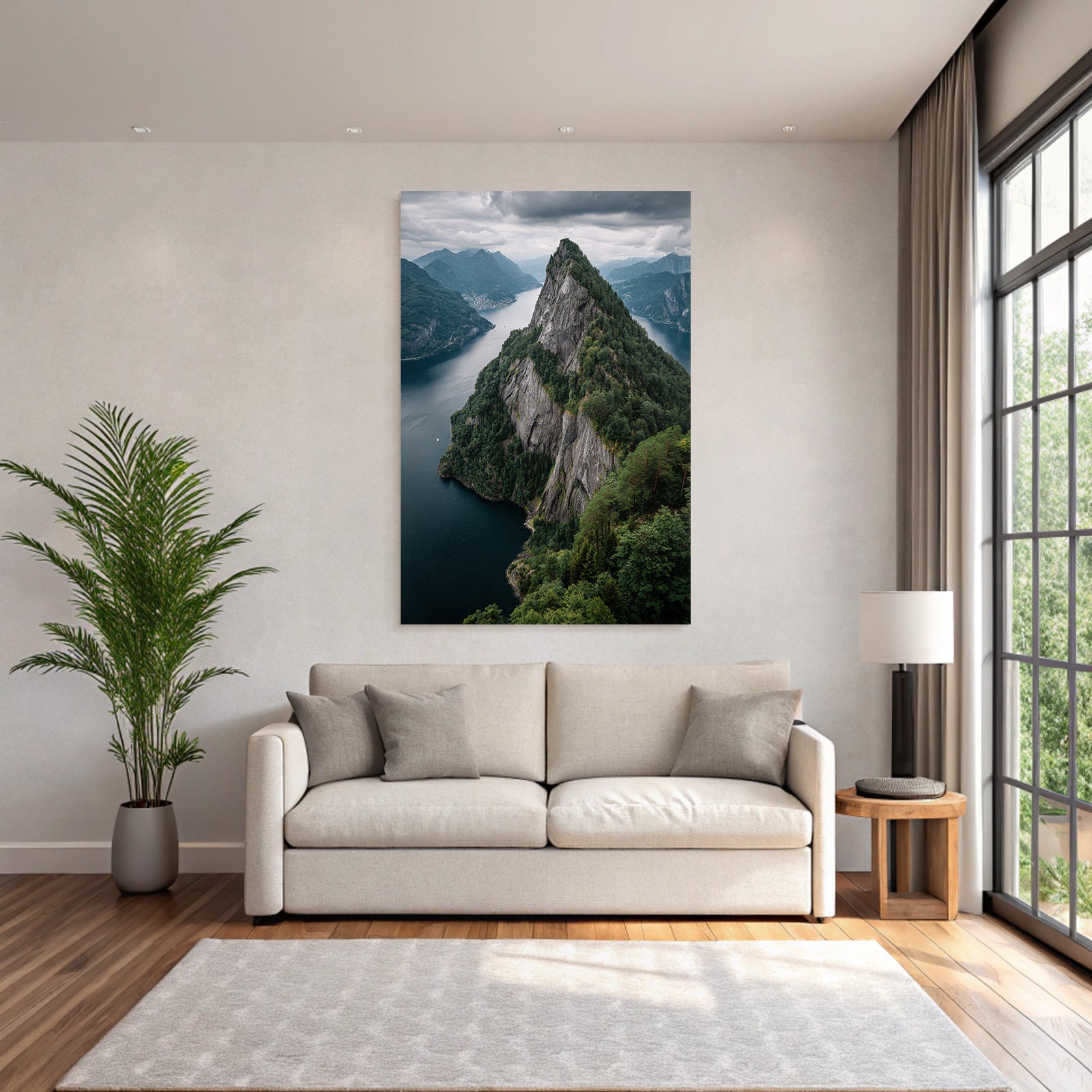 Dramatische Berglandschaft Mit Felsen Und Wasser Umgeben Von Grünem Mistiger Himmel