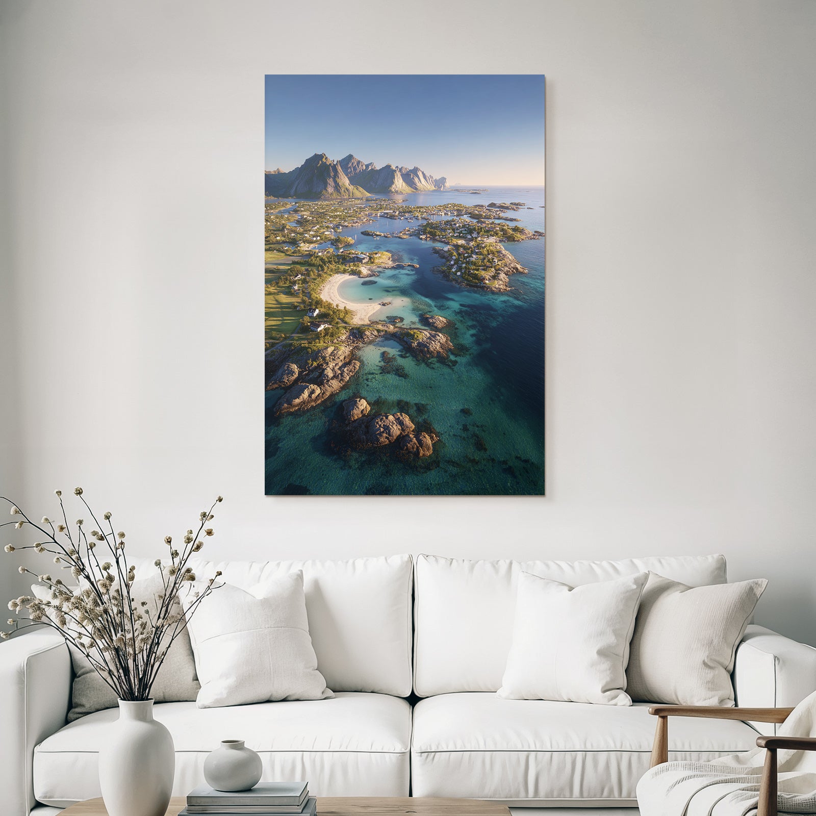 Küstenlandschaft Mit Strand Türkis Wasser Und Bergen
