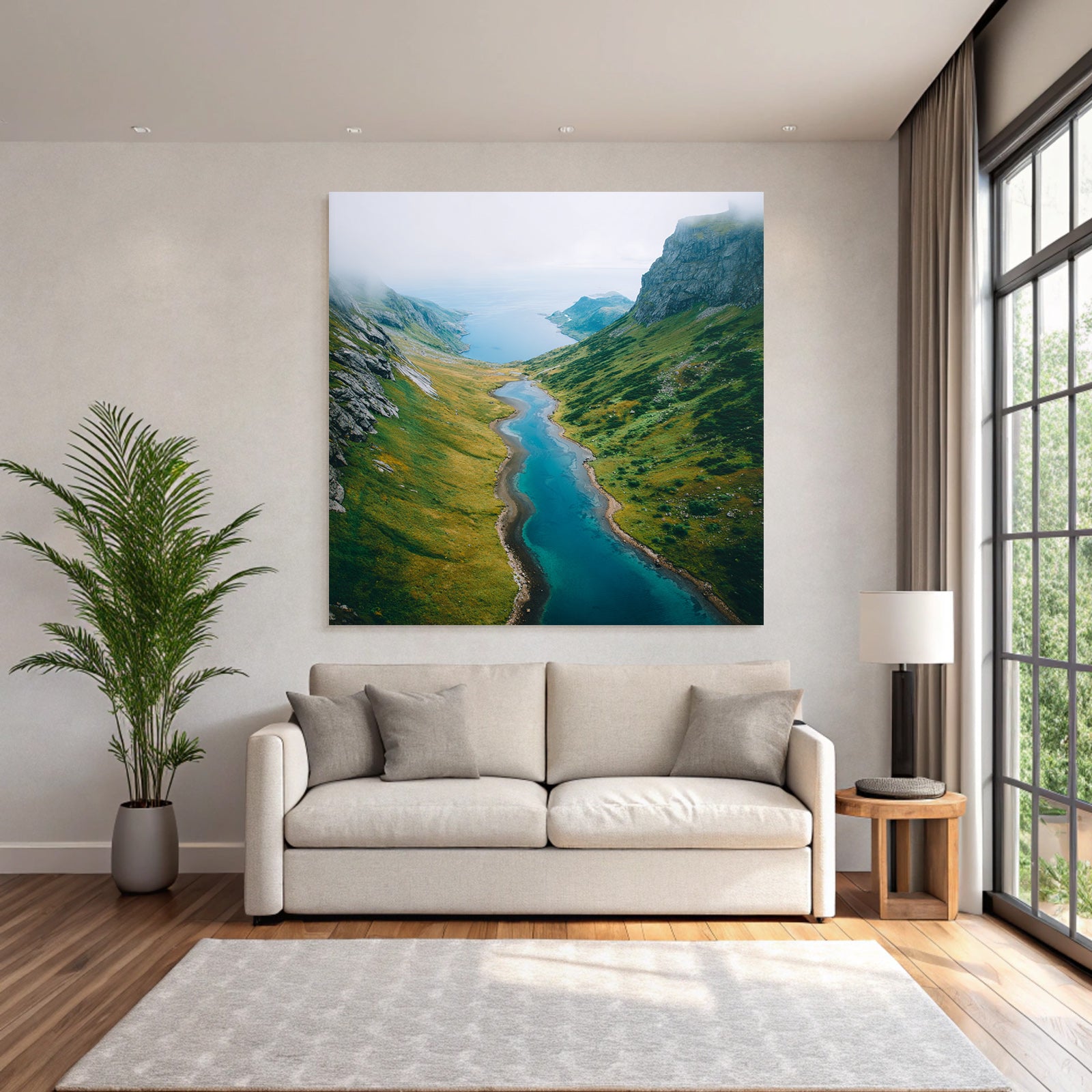 Wunderschöne Landschaft Mit Fluss Grünen Hügeln Und Mistiger Atmosphäre