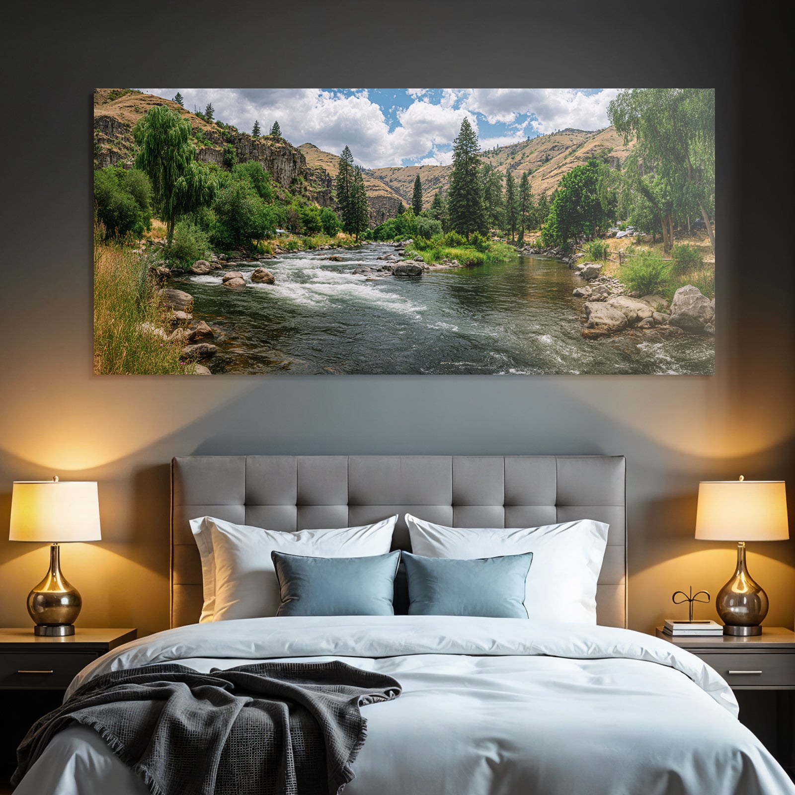 Friedliche Landschaft Mit Fluss Und Bergen