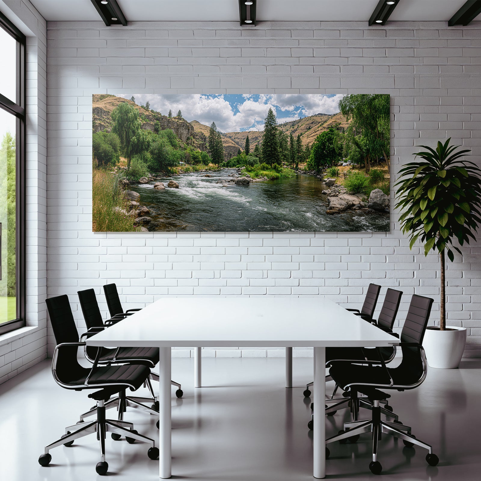 Friedliche Landschaft Mit Fluss Und Bergen
