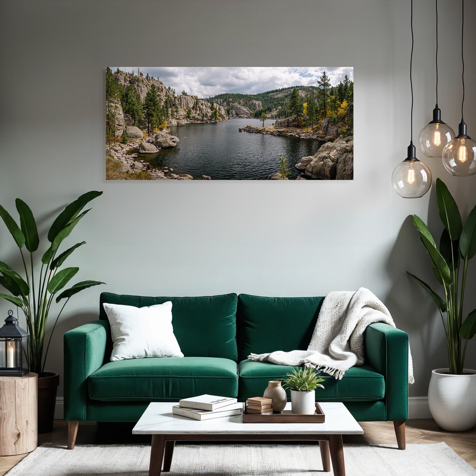 Panoramablick Ruhige Landschaft Herbstliche Fauna Wasser Klippen Tannenbaume