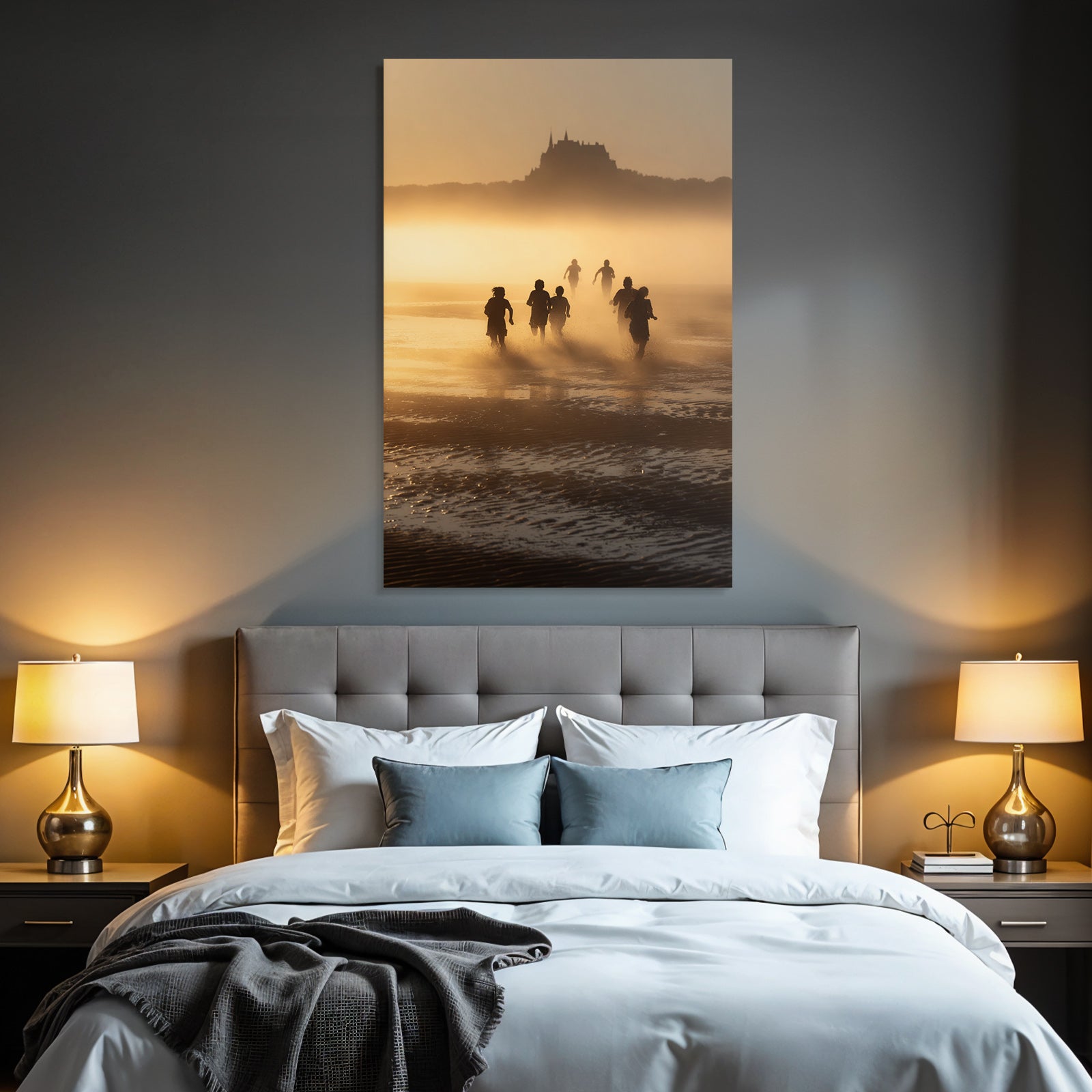 Laufende Menschen Am Strand Bei Sonnenuntergang Mit Burg Im Hintergrund