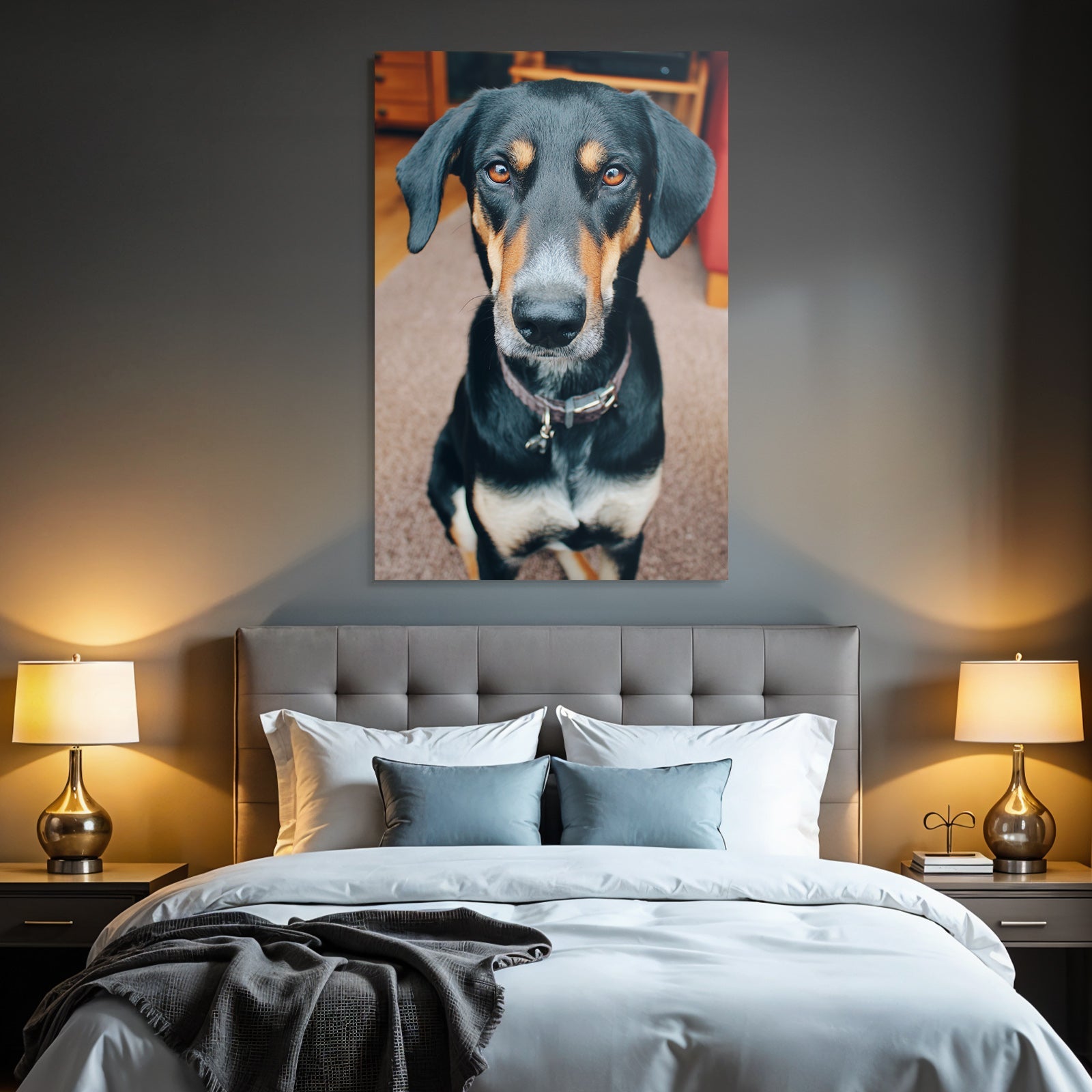 Schwarzer Und Tan Hund Sitzend Ausdrucksvolle Augen