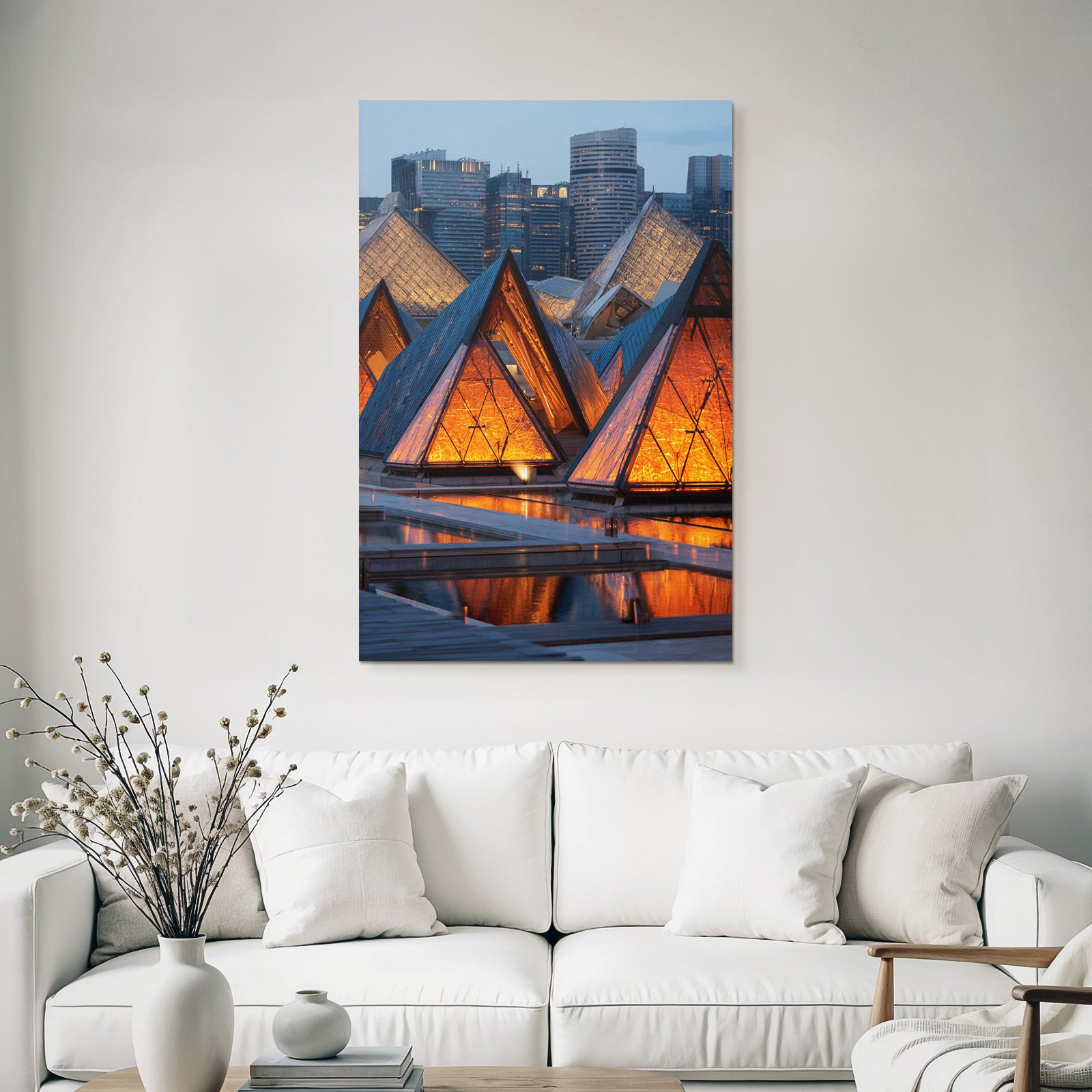 Moderne Moderne Pyramiden Licht Reflexion Urban Twilight