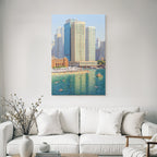 Moderne Vibrante Stadtlandschaft Am Wasser Mit Strand Und Menschen