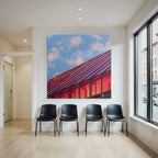 Moderne Dach Design Rot Metallisch Reflexion Himmel Mit Wolken