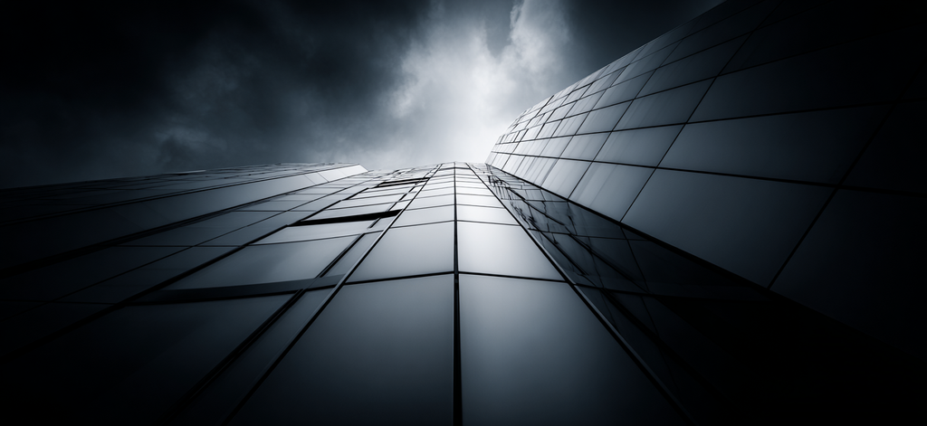 Moderne Dramatisches Foto Eines Modernen Gebaudes Mit Reflektierenden Glaspanelen | Moderne Architektur | Architektur