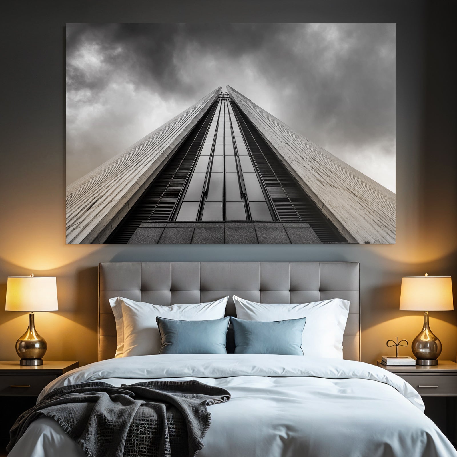 Moderne Hochhaus Unter Dramatischem Himmel Sw