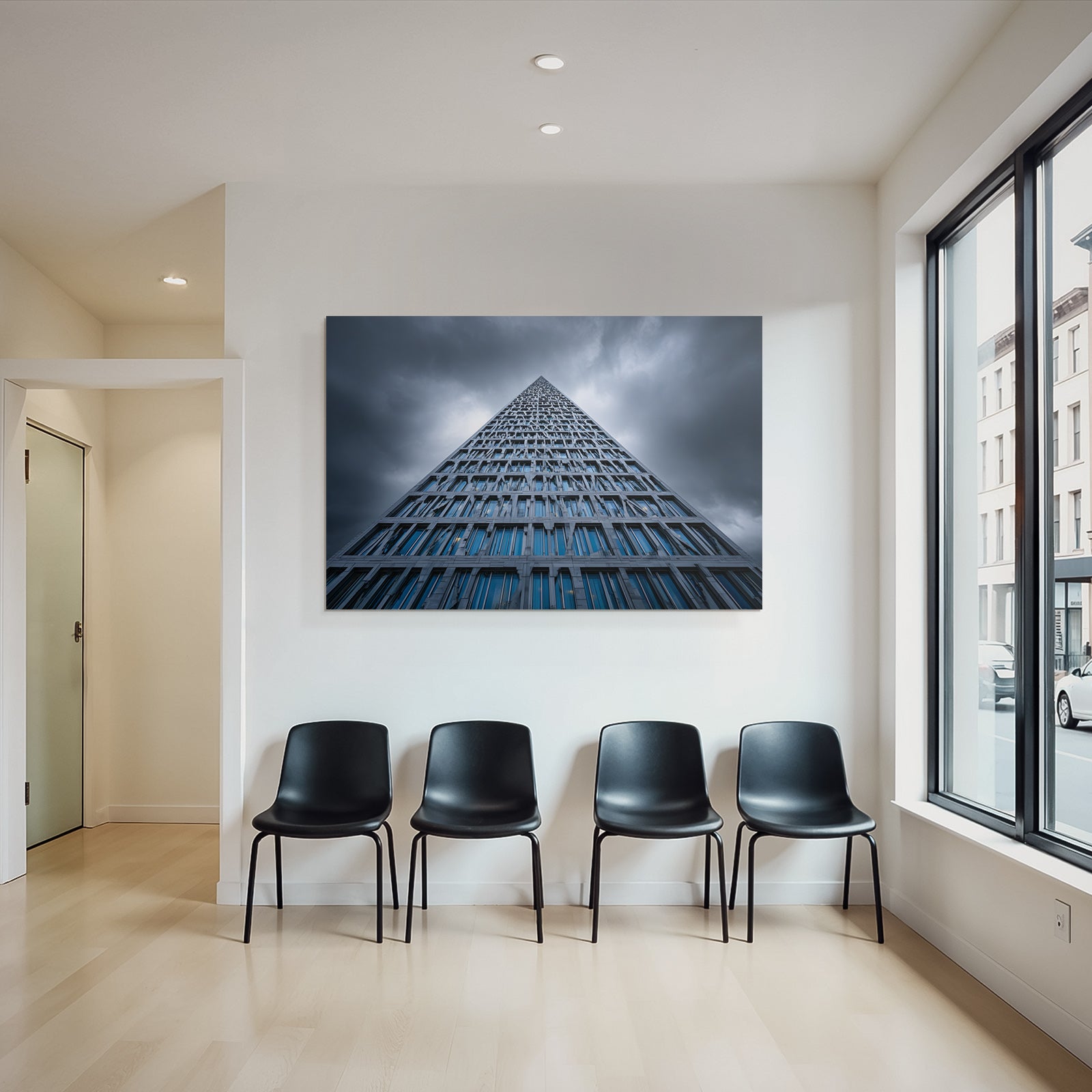Moderne Moderne Dreieckige Gebaude Mit Glass Fassade