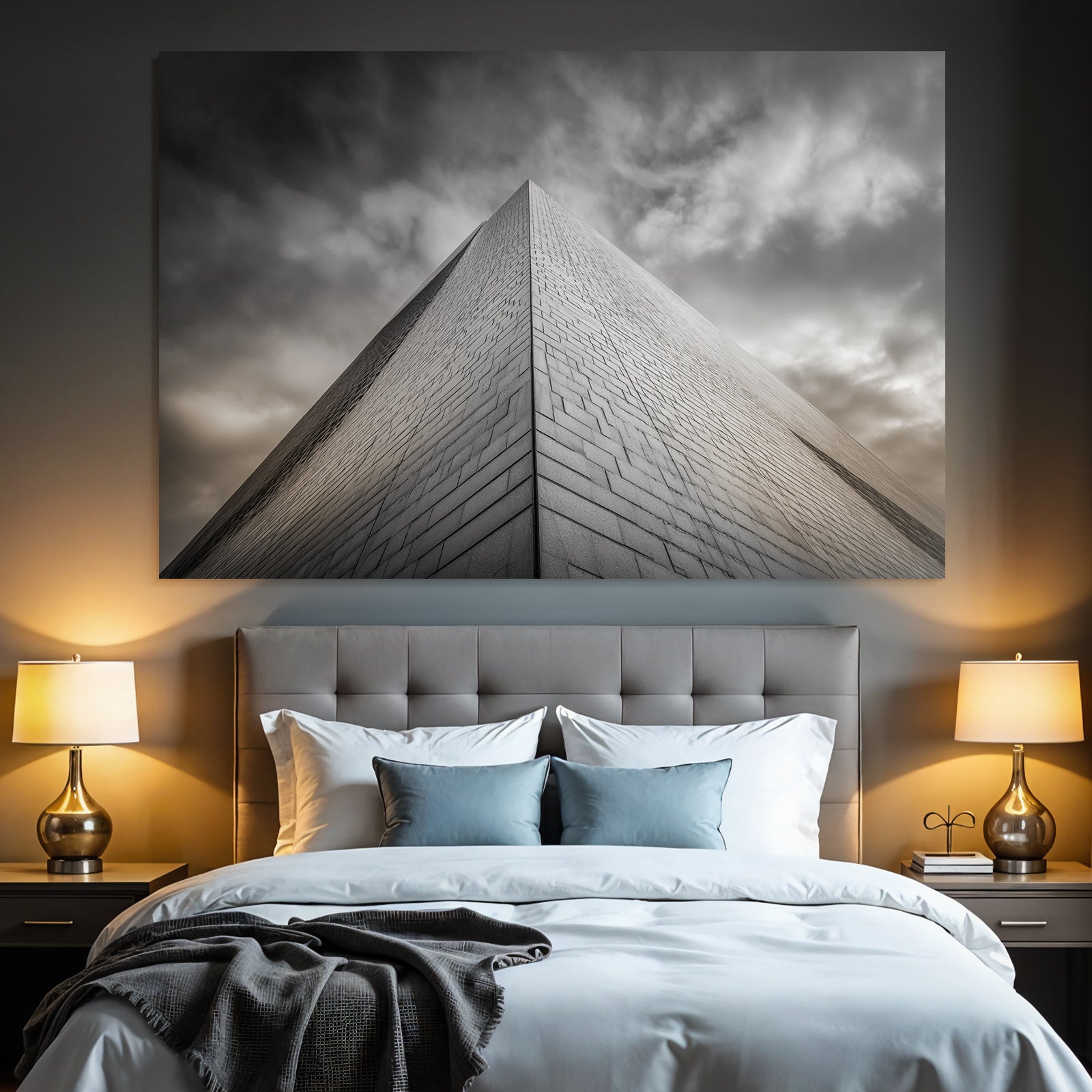 Moderne Struktur Mit Scharfem Winkel Im Monochromen Stil Unterdramatischem Himmel