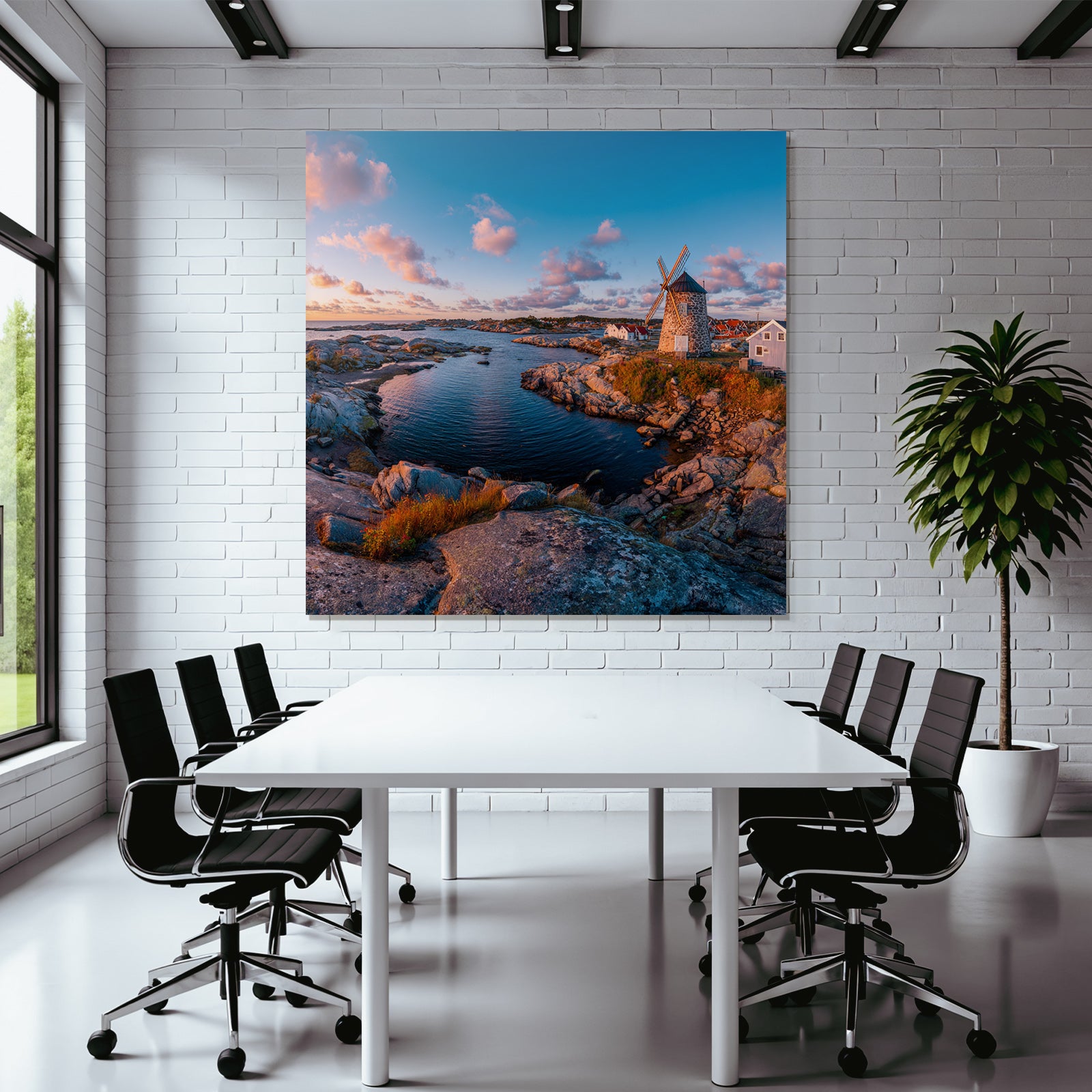 Küstenschönheit Steingewindmühle Rockige Küste Meervegetation Sonnenuntergang
