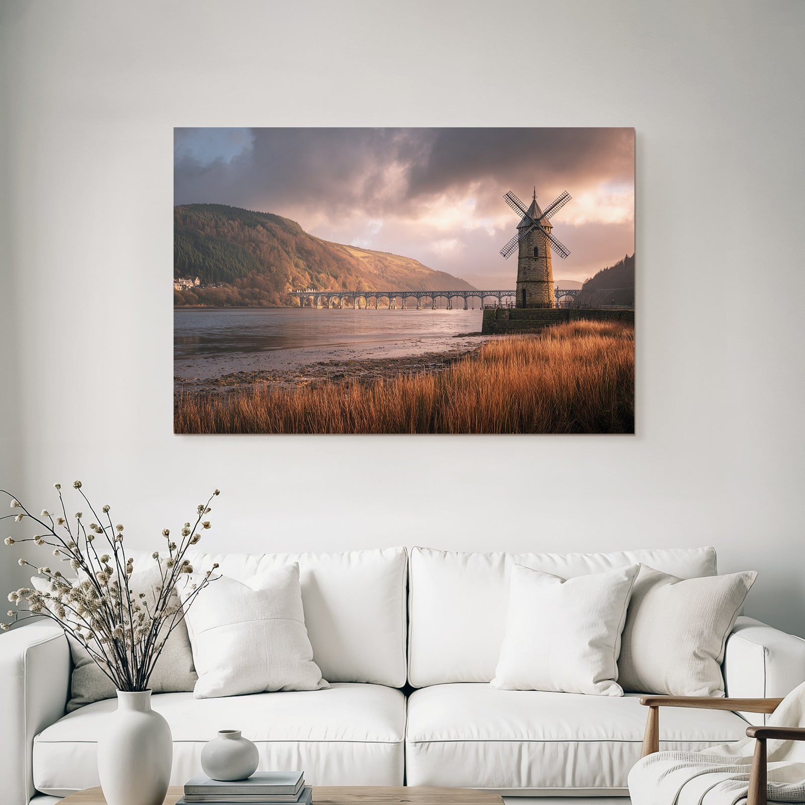 Historische Windmühle Landschaft Bruücke Wasser Reflexionen