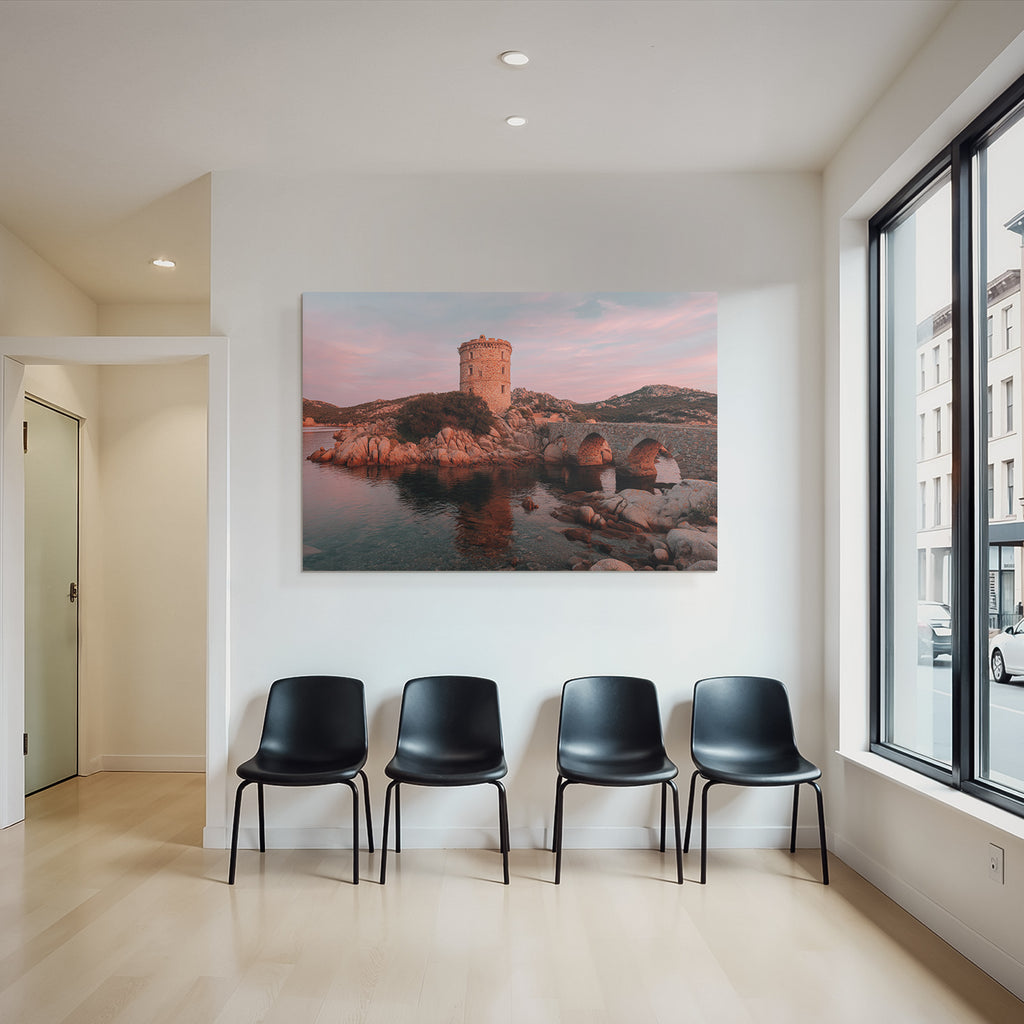 Stein Turm Am Wasser Mit Steinbrücke Und Rosa Himmel