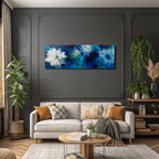 Blumen Vor Blauem Hintergrund