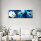 Blumen Vor Blauem Hintergrund