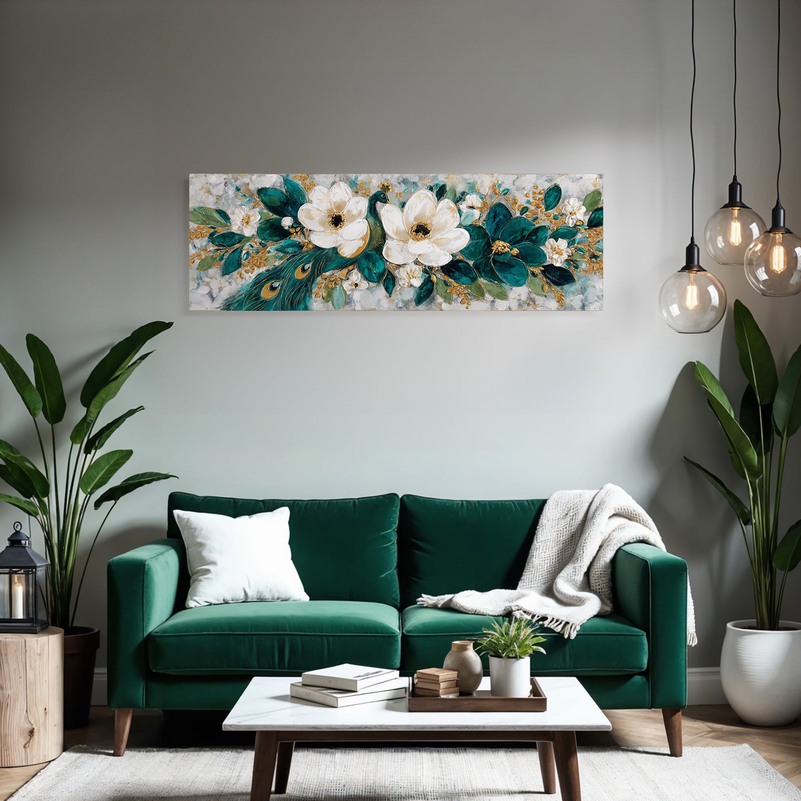 Kuenstlerische Blumenanordnung Und Pfau