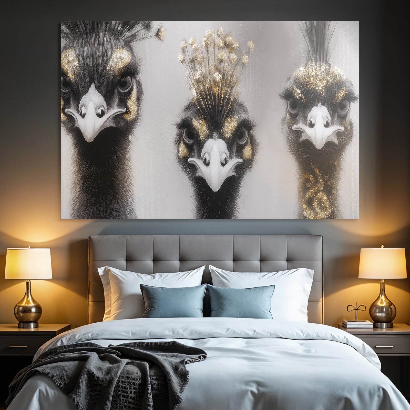 Drei Stilisierte Voegel Mit Ornamenten Und Goldakzenten