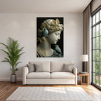 Weibliche Skulptur Mit Voegeln Und Blaettern In Hair Beige Und Blau