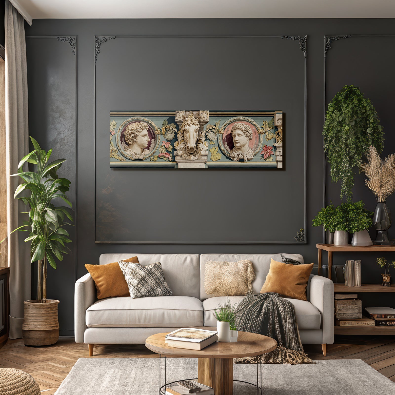 Dekoratives Architektonisches Feature In Schnitzerei Mit Haupten Und Blumen
