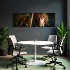 Junger Kuenstler Mit Lockigem Haar Im Atelier Mit Leinwand Und Pinsel