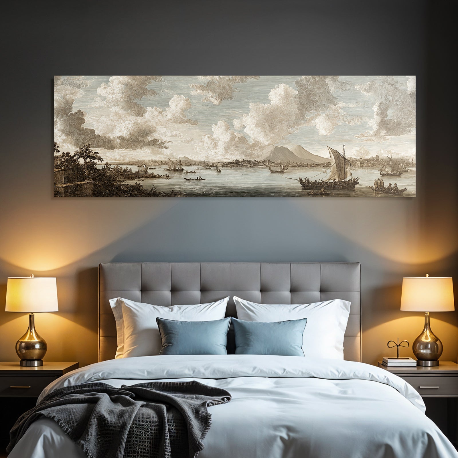 Kuestenlandschaft Mit Schiffen Und Bergen Unter Dramatischem Himmel