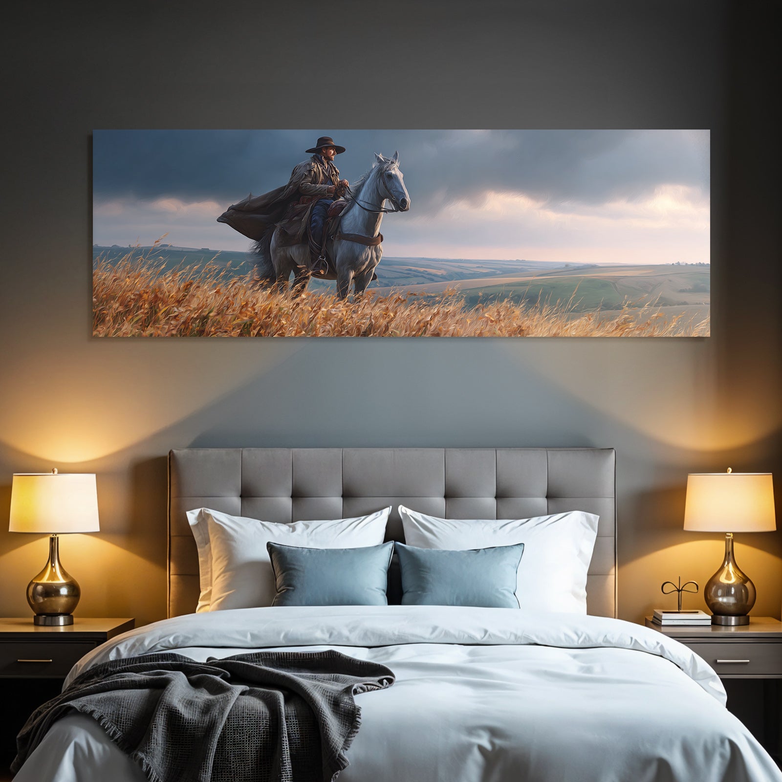 Reitender Auf Einem Pferd In Der Natur Mit Huegeln Und Wolken