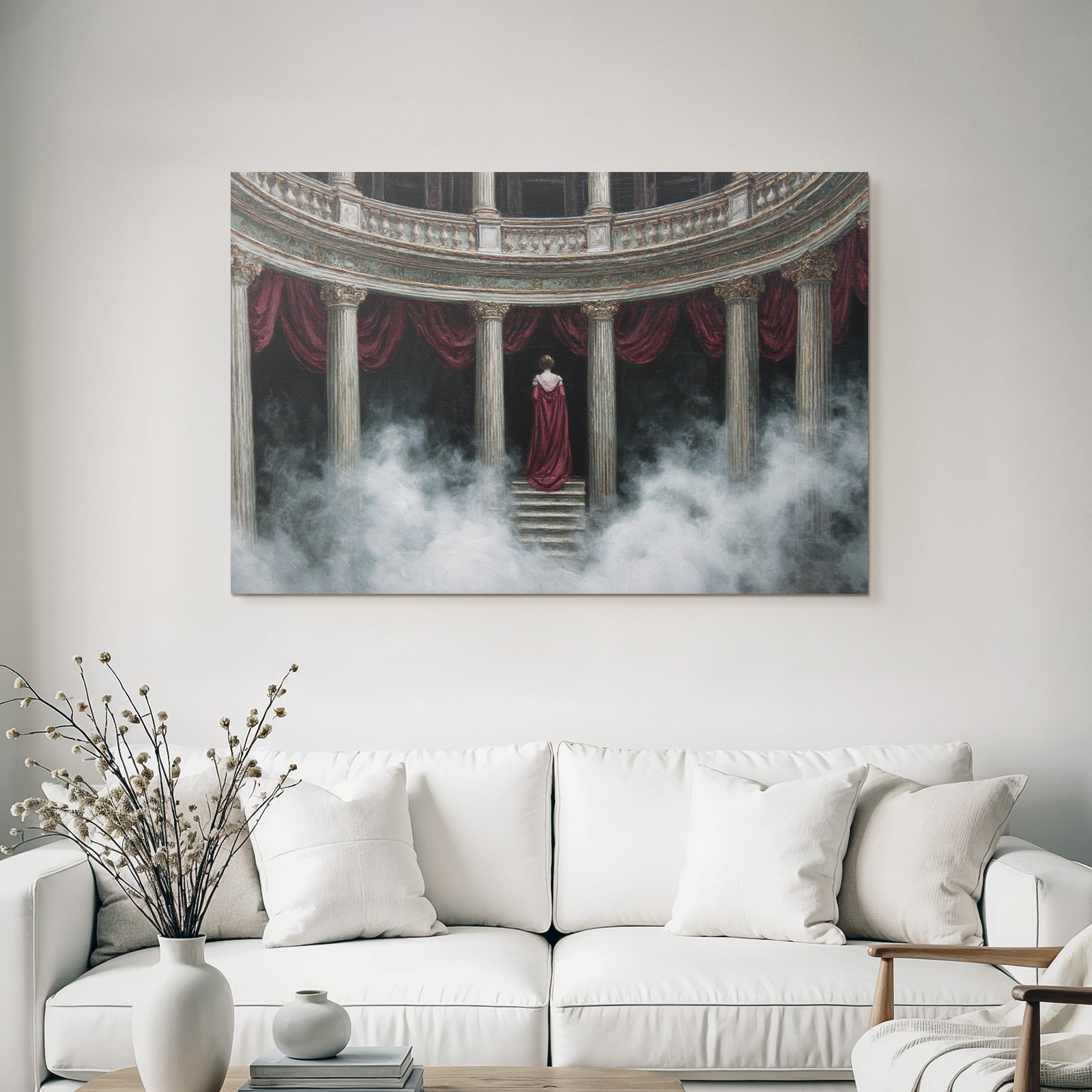 Elegante Figur Auf Stufen Mit Ornate Pfeilern Im Nebel