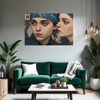 Intrikate Kunst Werk Mit Zwei Figuren In Blauer Kleidung Mit Ornamentiertem Hintergrund