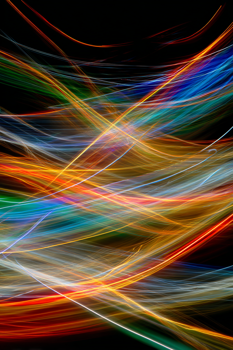 Neon Und Popfarben Bunte Lichtspuren Auf Dunklem Hintergrund | Neon und Popfarben | Farbenwelten
