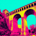 Neon Und Popfarben Brücke Mit Vibranten Farben Und Künstlerischem Filter | Neon und Popfarben | Farbenwelten