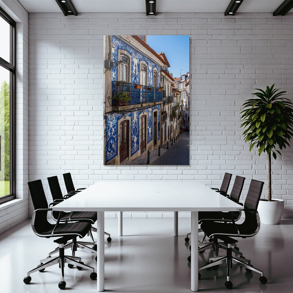 Blau Narrow Street With Azulejos In Portugüse Architecture