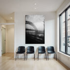 Regennasser Brücke Durch Fenster Schwarzweiss