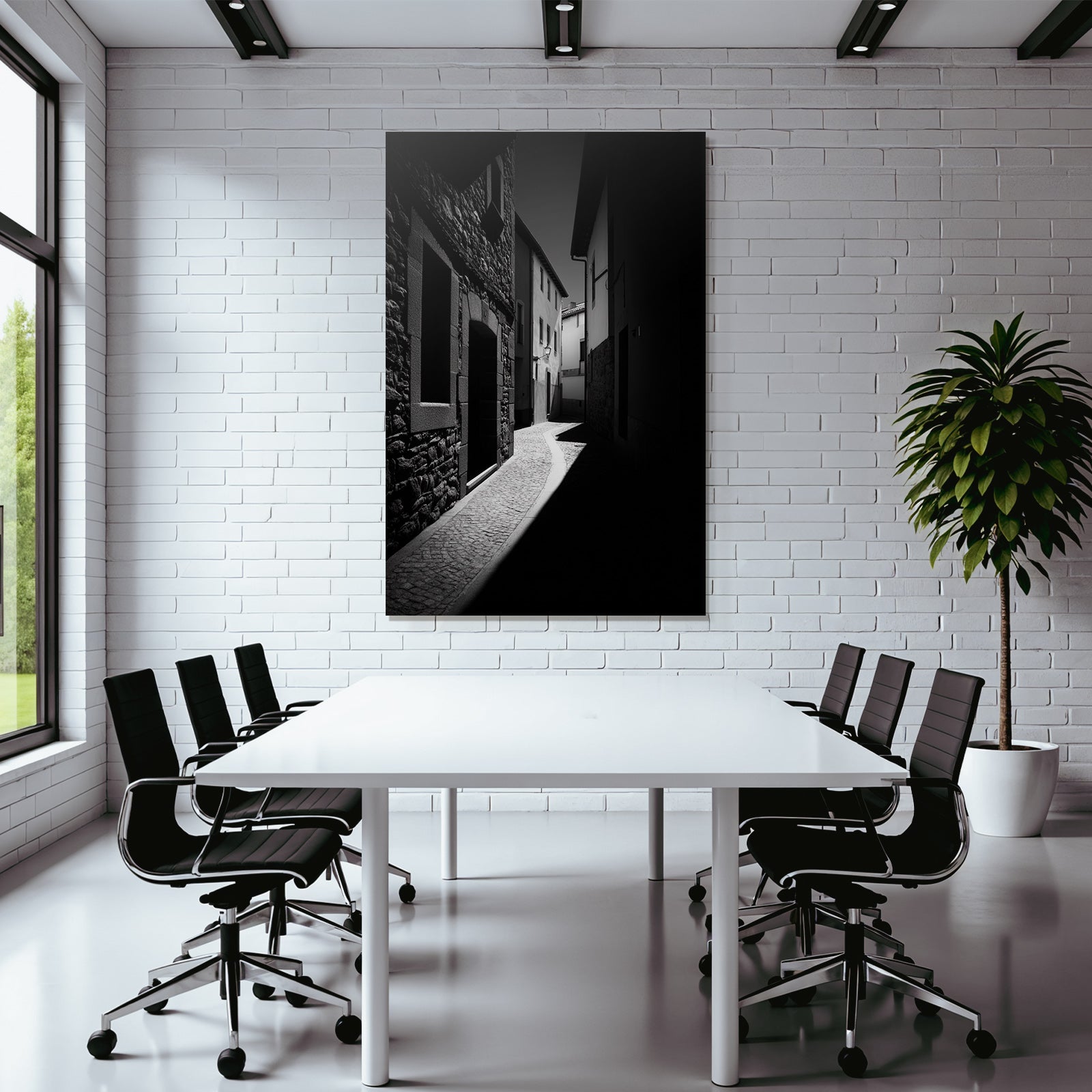 Schmale Gasse In Schwarz Und Weiss Mit Kopfsteinpflaster Und Moody Atmosphäre